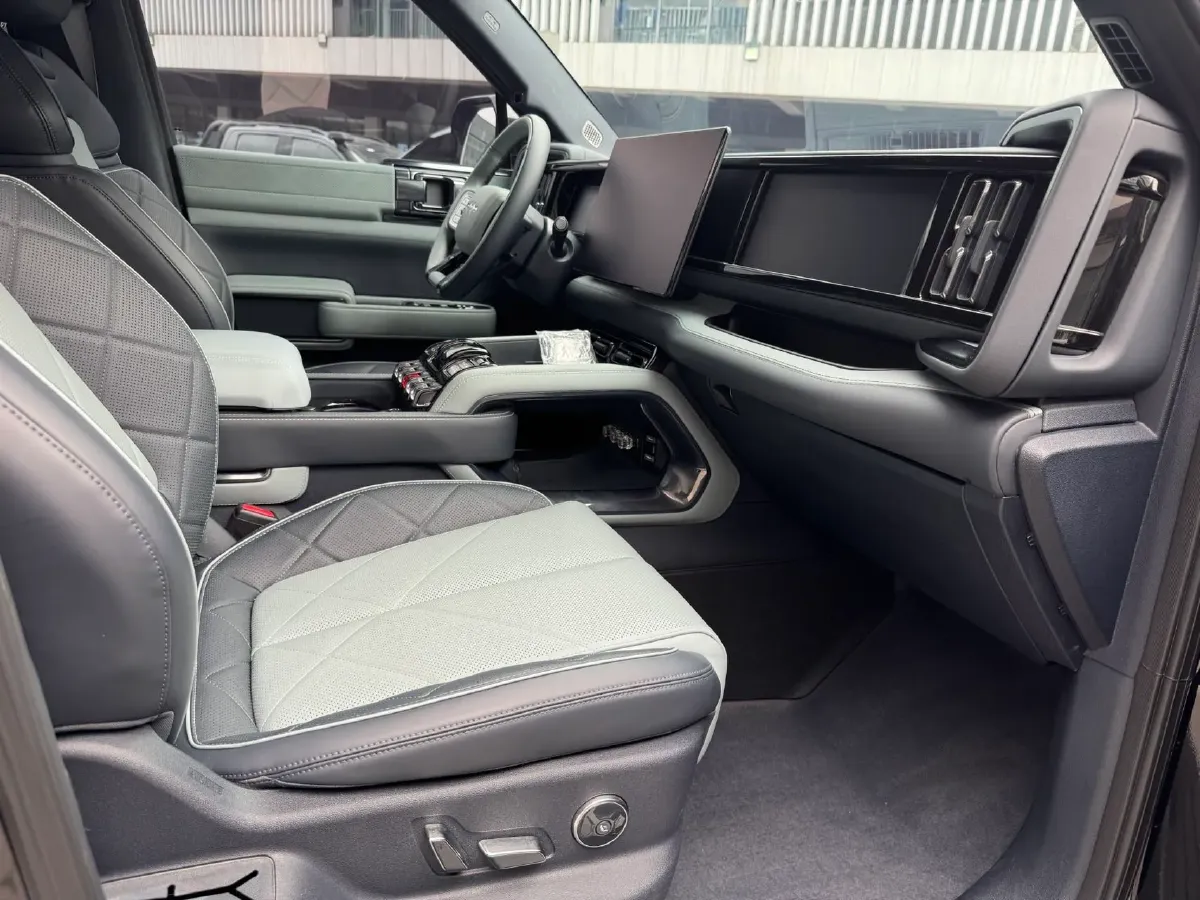 2023 FangChengBao Bao 5 1.5T 194HP L4 E-CVT PHEV 31.8KWH,autocango,china used car exporter,china ev exporter,chinese used car exporter,chinese used ev exporter