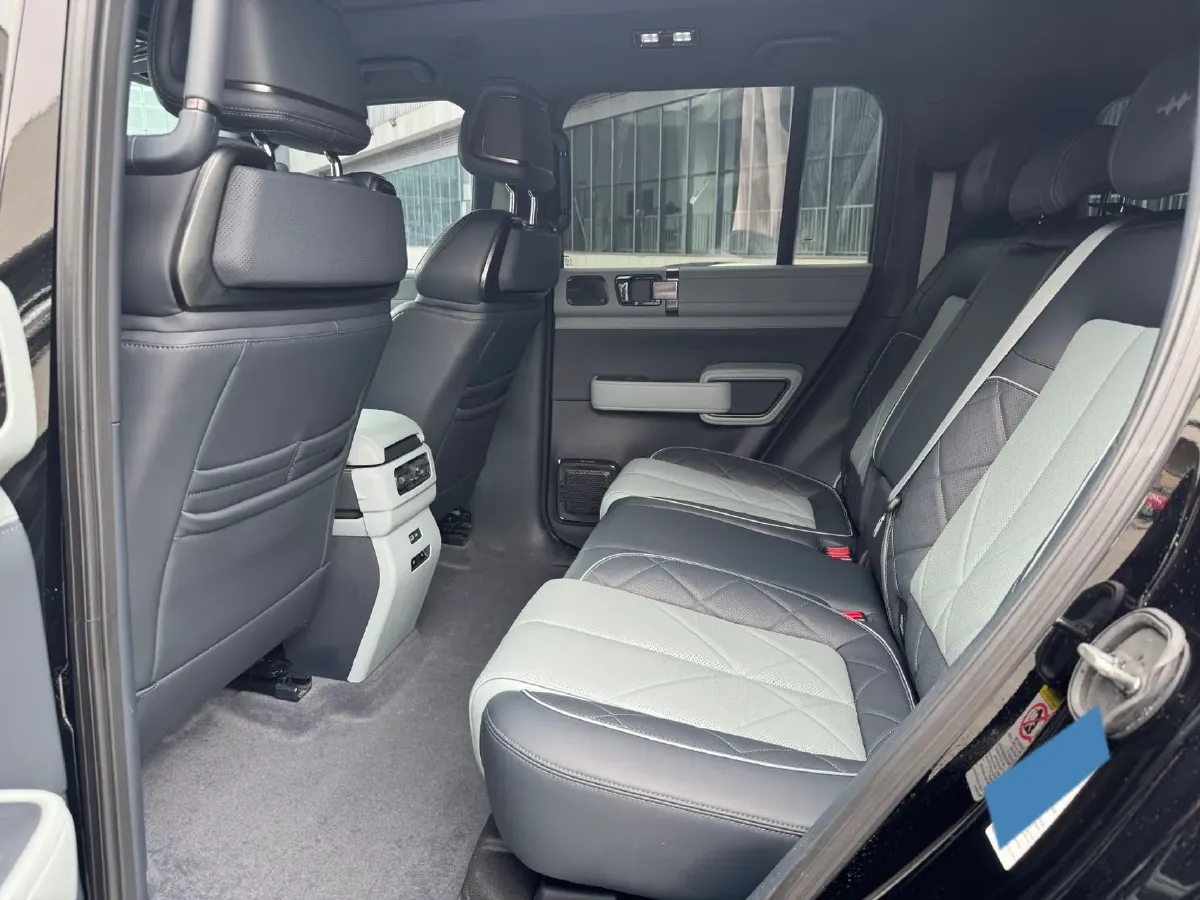 2023 FangChengBao Bao 5 1.5T 194HP L4 E-CVT PHEV 31.8KWH,autocango,china used car exporter,china ev exporter,chinese used car exporter,chinese used ev exporter