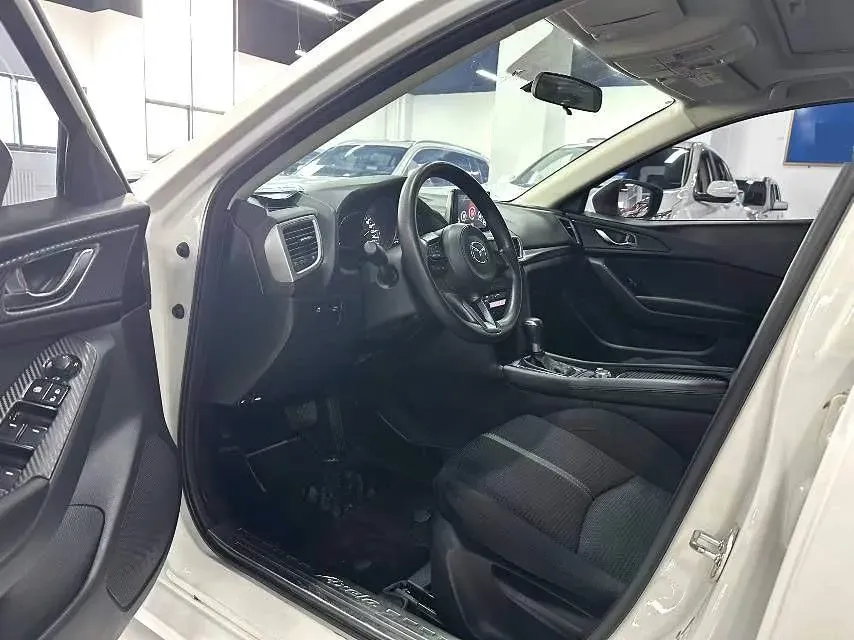 2017 Mazda 3 Axela 1.5L 117HP L4 6AT,autocango,china used car exporter,china ev exporter,chinese used car exporter,chinese used ev exporter