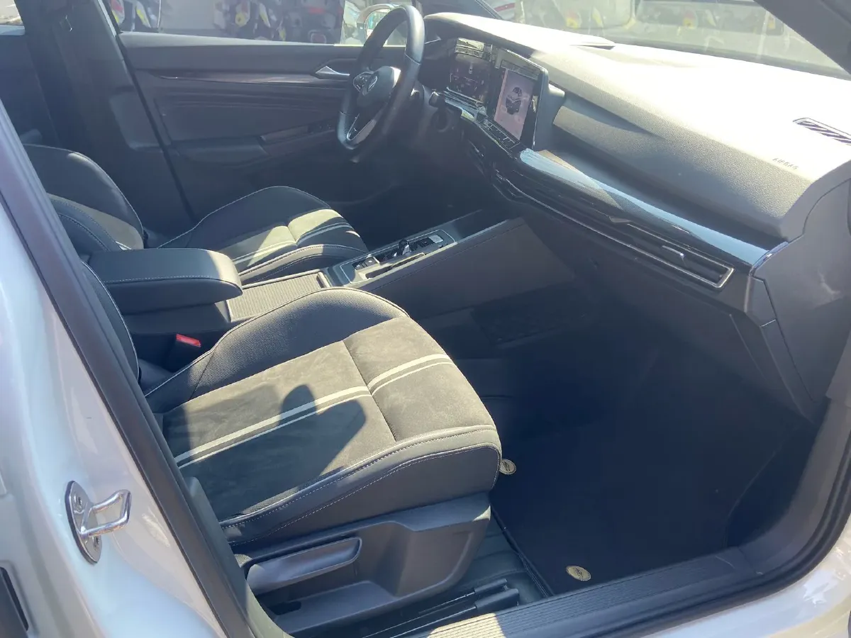 2023 Volkswagen Golf 1.4T 150HP L4 7DCT,autocango,china used car exporter,china ev exporter,chinese used car exporter,chinese used ev exporter