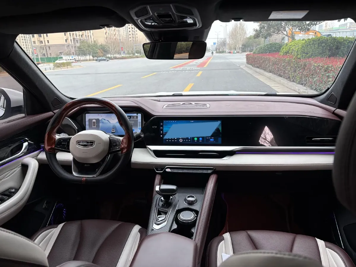 2021 Geely Monjaro 2.0T 218HP L4 7DCT,autocango,china used car exporter,china ev exporter,chinese used car exporter,chinese used ev exporter