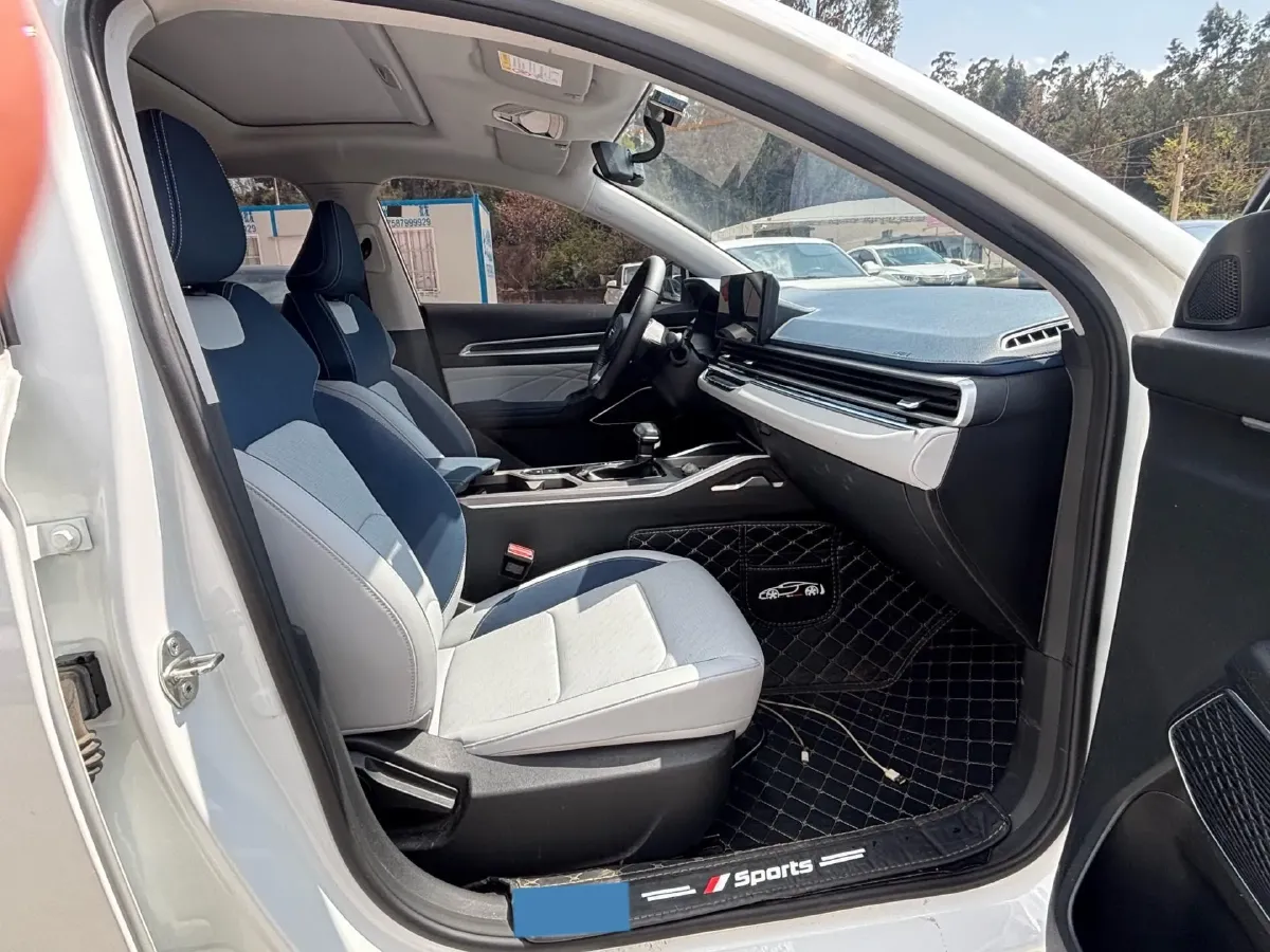 2022 Geely Emgrand 1.5L 114HP L4 CVT,autocango,china used car exporter,china ev exporter,chinese used car exporter,chinese used ev exporter