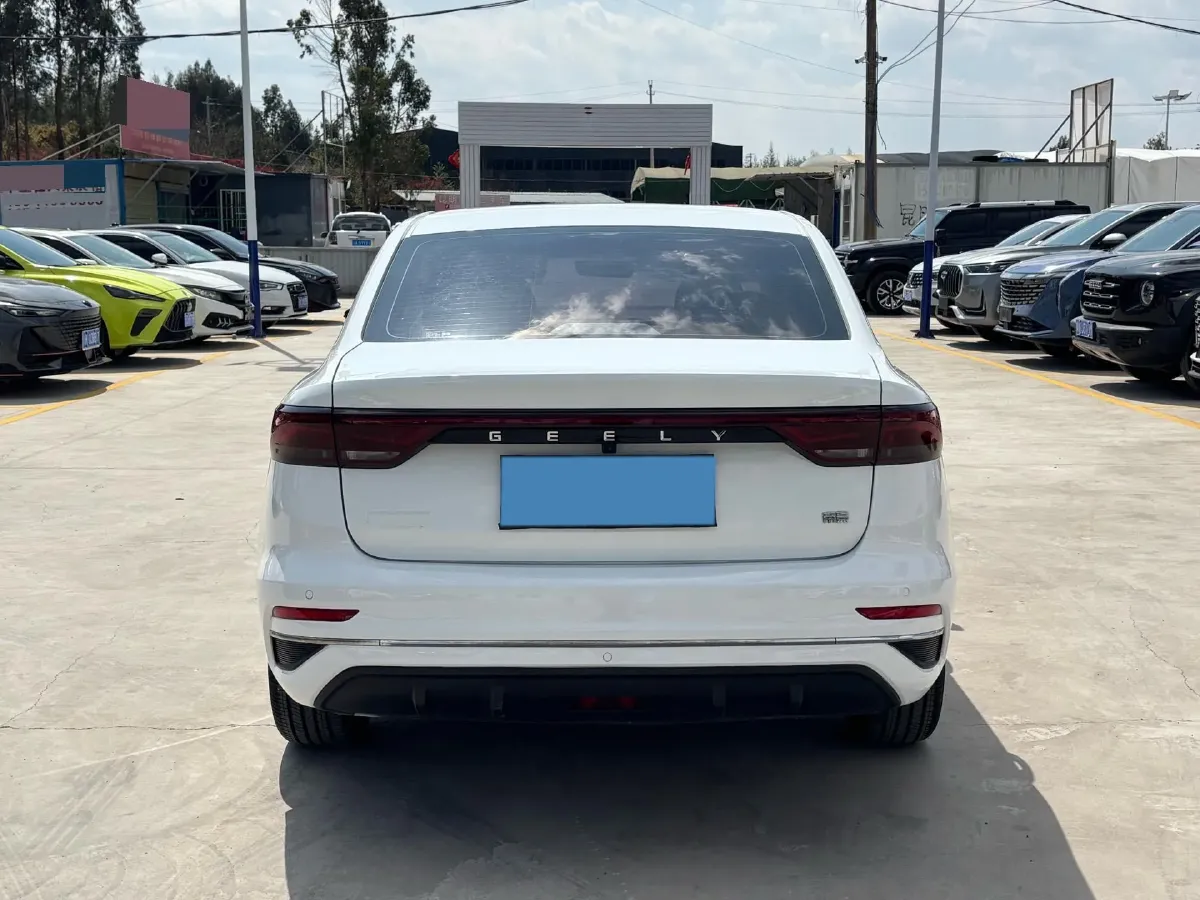 2022 Geely Emgrand 1.5L 114HP L4 CVT,autocango,china used car exporter,china ev exporter,chinese used car exporter,chinese used ev exporter