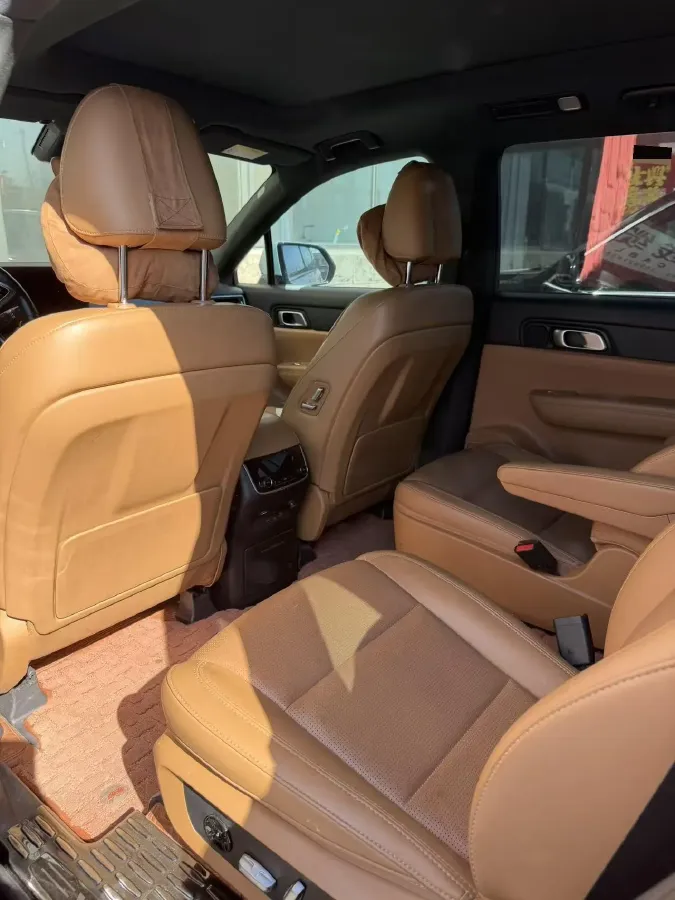 2021 Li ONE Range Extended 131HP REEV 40.5KWH,autocango,china used car exporter,china ev exporter,chinese used car exporter,chinese used ev exporter