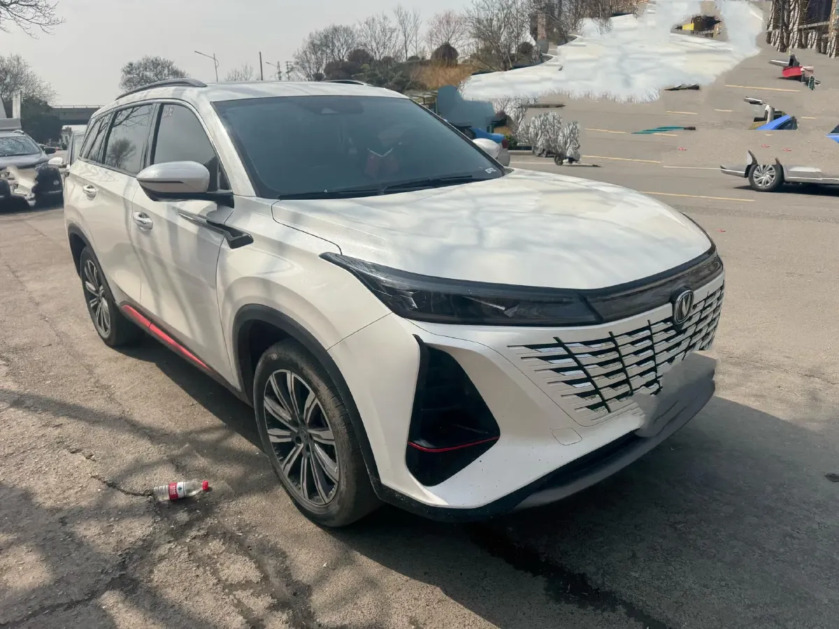 2022 ChangAn CS75 Plus 2.0T 233HP L4 8AT,autocango,china used car exporter,china ev exporter,chinese used car exporter,chinese used ev exporter
