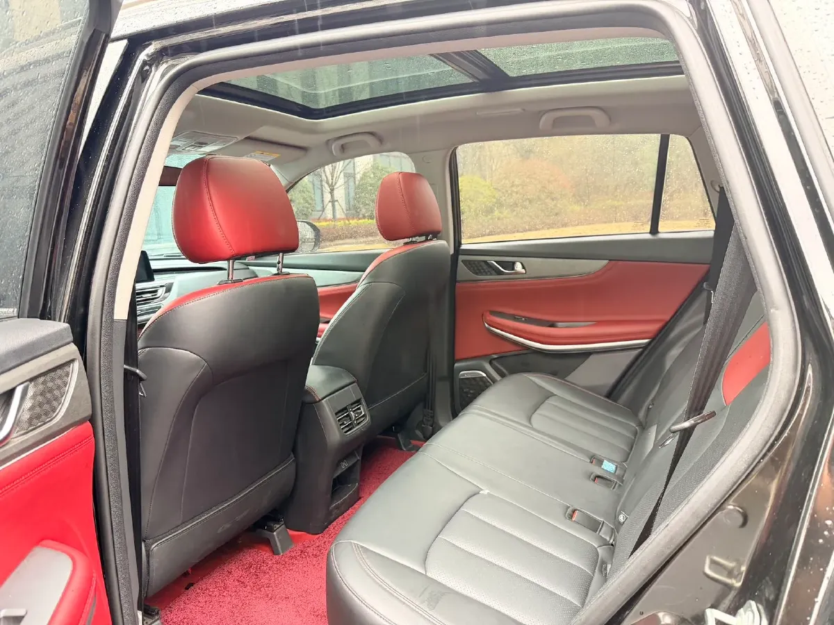 2023 ChangAn CS75 1.5T 188HP L4 7DCT,autocango,china used car exporter,china ev exporter,chinese used car exporter,chinese used ev exporter