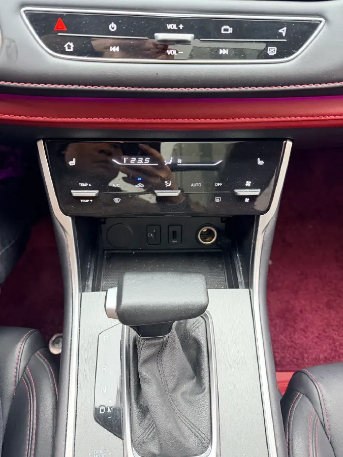 2023 ChangAn CS75 1.5T 188HP L4 7DCT,autocango,china used car exporter,china ev exporter,chinese used car exporter,chinese used ev exporter