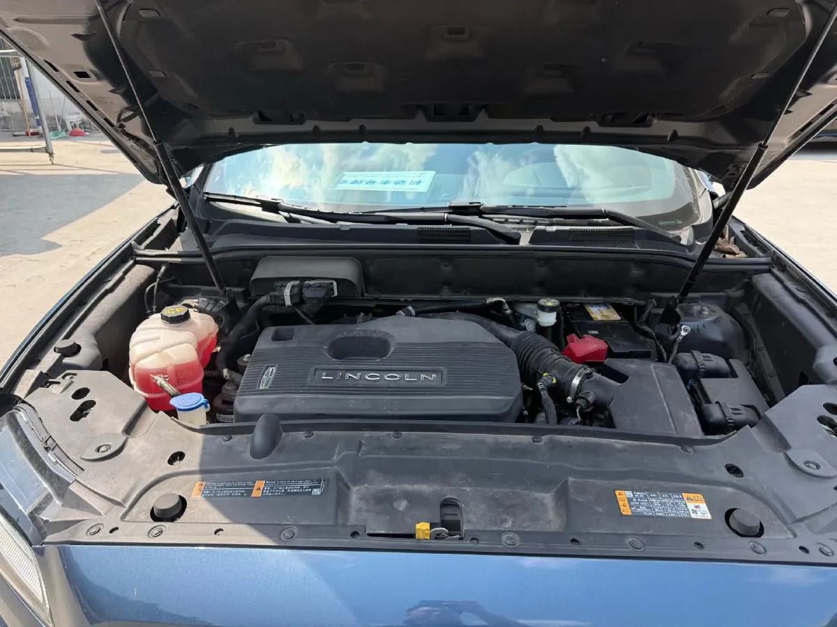 2019 Lincoln Nautilus 2.0T 235HP L4 8AT,autocango,china used car exporter,china ev exporter,chinese used car exporter,chinese used ev exporter