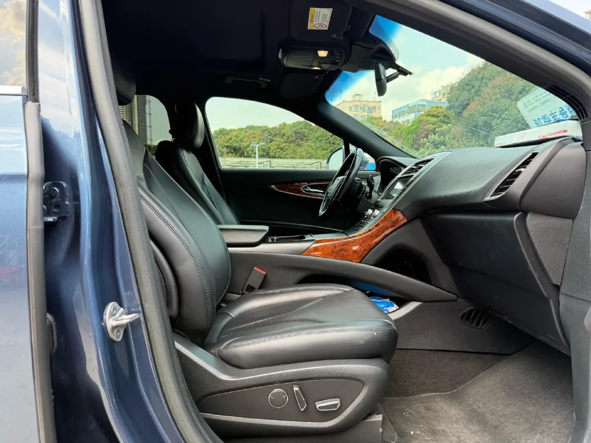 2019 Lincoln Nautilus 2.0T 235HP L4 8AT,autocango,china used car exporter,china ev exporter,chinese used car exporter,chinese used ev exporter