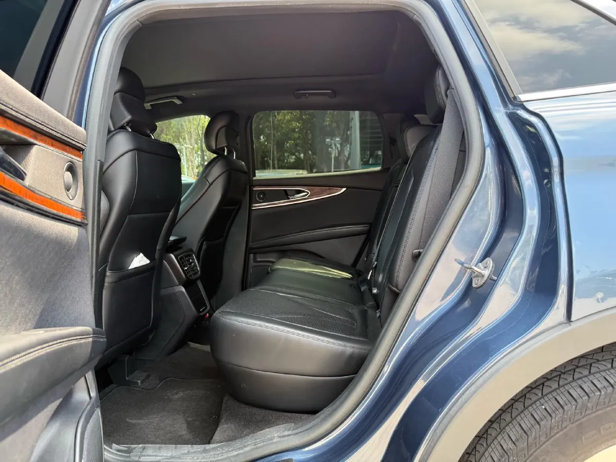 2019 Lincoln Nautilus 2.0T 235HP L4 8AT,autocango,china used car exporter,china ev exporter,chinese used car exporter,chinese used ev exporter