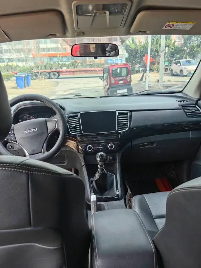 2019 Isuzu LingTuo 2.5T 150HP L4 6MT,autocango,china used car exporter,china ev exporter,chinese used car exporter,chinese used ev exporter