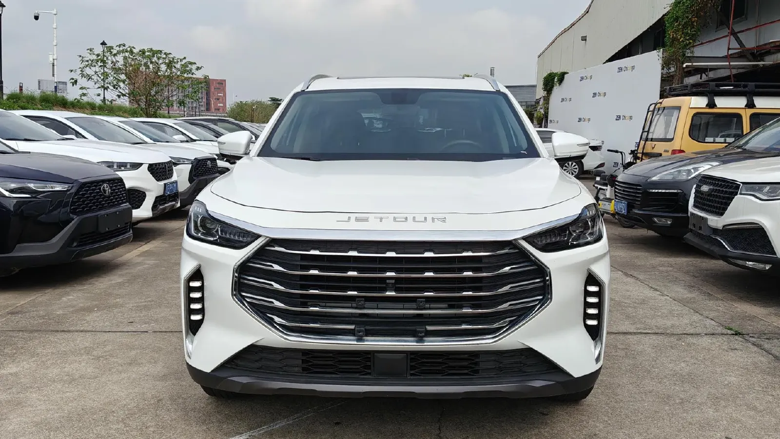 2021 Jetour X70 Plus 1.6T 197HP L4 7DCT,autocango,china used car exporter,china ev exporter,chinese used car exporter,chinese used ev exporter