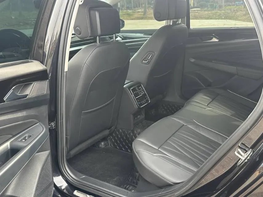 2022 Xpeng P7 BEV 60.2KWH,autocango,china used car exporter,china ev exporter,chinese used car exporter,chinese used ev exporter