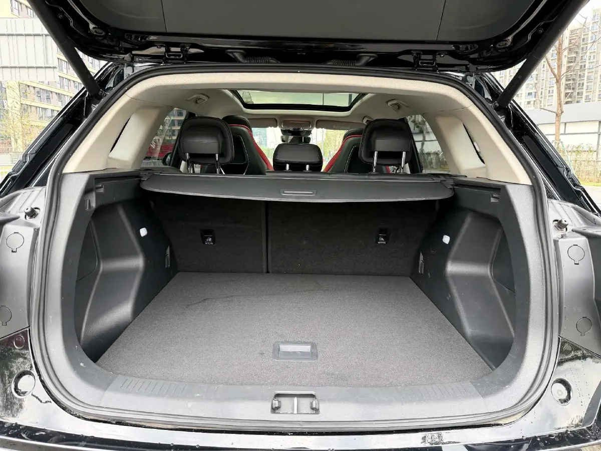 2023 HongQi HS3 1.5T 169HP L4 1DHT Hybrid 1.83KWH,autocango,china used car exporter,china ev exporter,chinese used car exporter,chinese used ev exporter