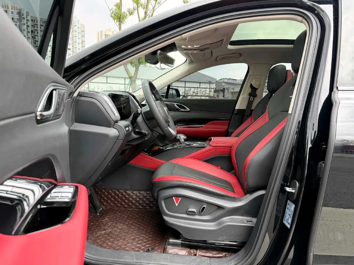 2023 HongQi HS3 1.5T 169HP L4 1DHT Hybrid 1.83KWH,autocango,china used car exporter,china ev exporter,chinese used car exporter,chinese used ev exporter