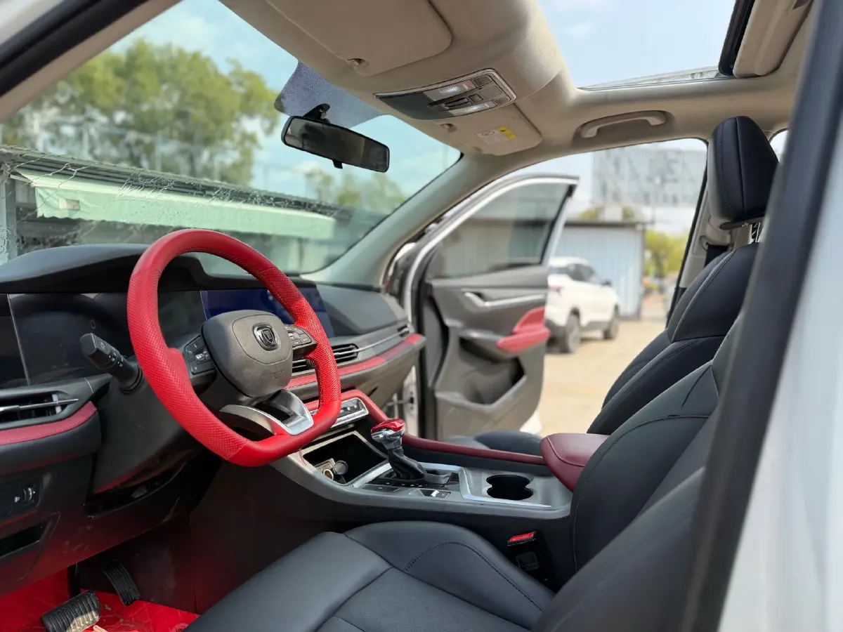 2022 ChangAn Oshan X7 Plus 1.5T 188HP L4 7DCT,autocango,china used car exporter,china ev exporter,chinese used car exporter,chinese used ev exporter