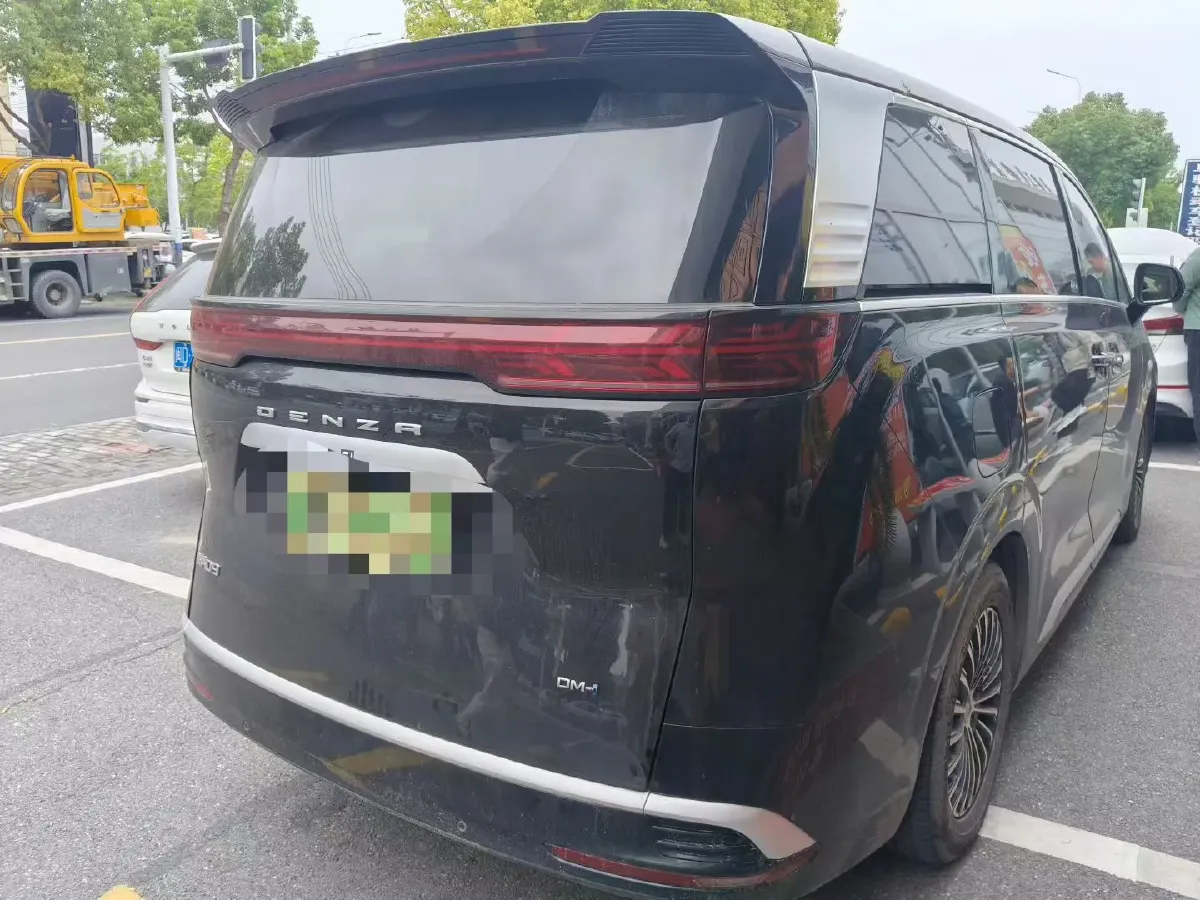 2024 Denza D9 1.5T 139HP L4 E-CVT PHEV 40KWH,autocango,china used car exporter,china ev exporter,chinese used car exporter,chinese used ev exporter