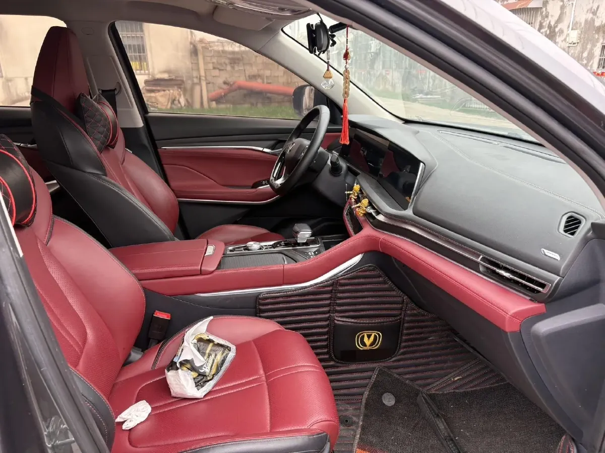 2020 ChangAn CS75 Plus 2.0T 233HP L4 8AT,autocango,china used car exporter,china ev exporter,chinese used car exporter,chinese used ev exporter