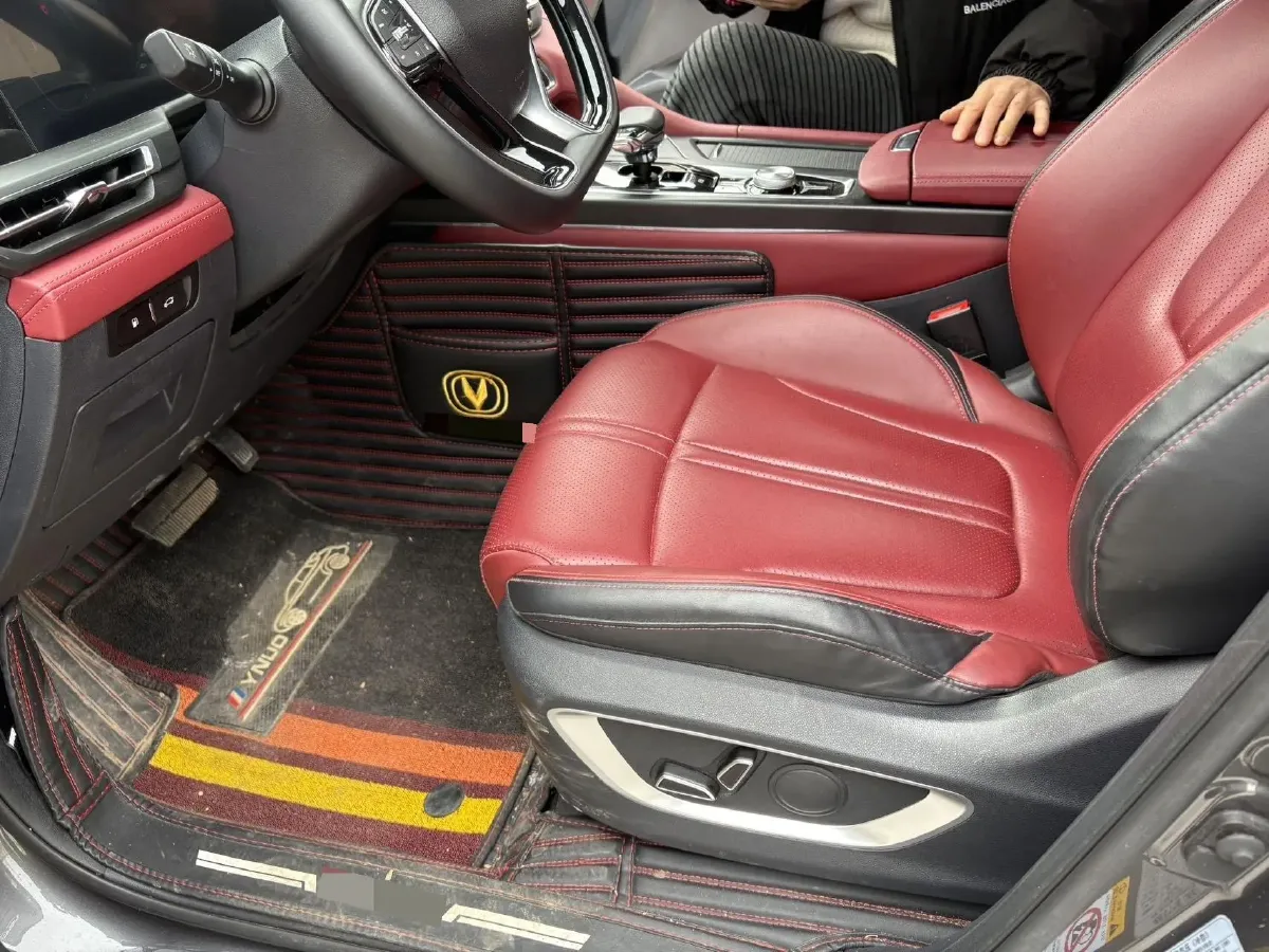 2020 ChangAn CS75 Plus 2.0T 233HP L4 8AT,autocango,china used car exporter,china ev exporter,chinese used car exporter,chinese used ev exporter