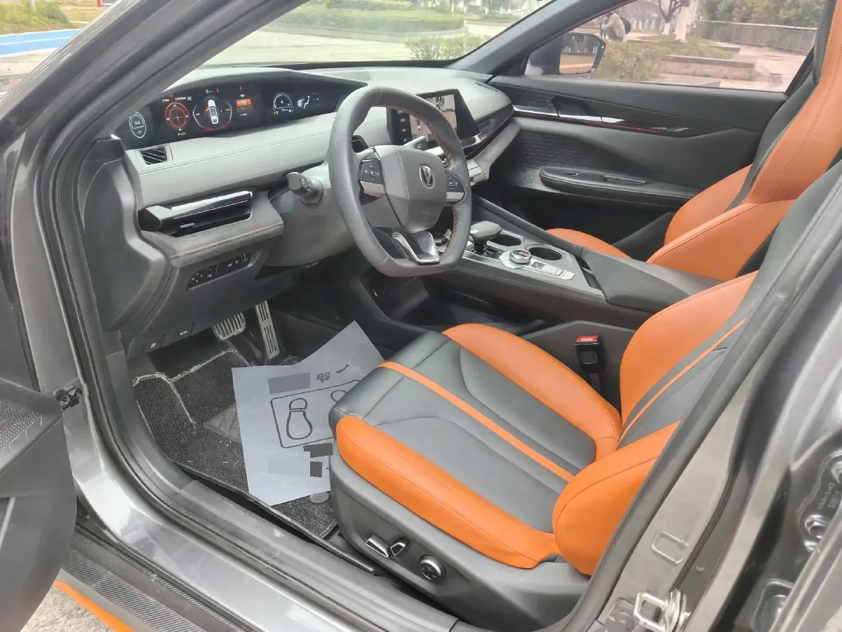 2024 ChangAn UNI-V 1.5T 188HP L4 7DCT,autocango,china used car exporter,china ev exporter,chinese used car exporter,chinese used ev exporter