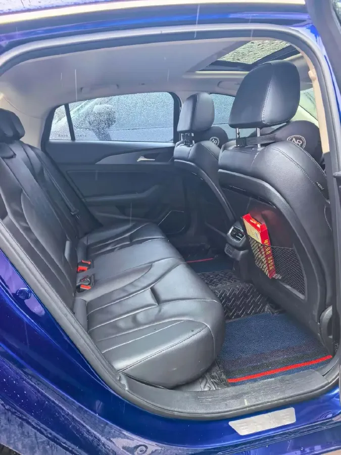 2022 HongQi H5 1.5T 169HP L4 7DCT,autocango,china used car exporter,china ev exporter,chinese used car exporter,chinese used ev exporter