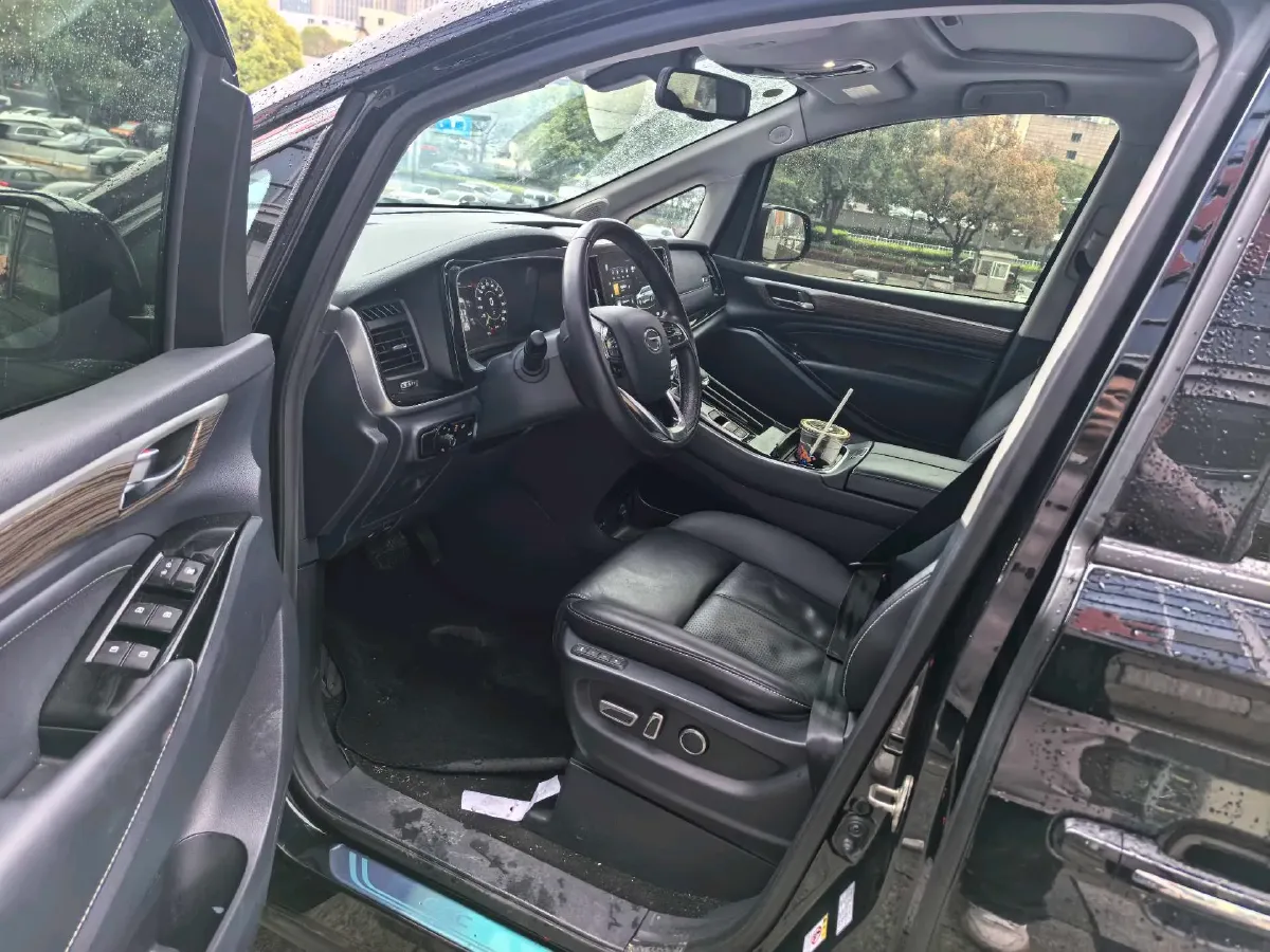 2021 GAC Trumpchi M8 2.0T 252HP L4 8AT,autocango,china used car exporter,china ev exporter,chinese used car exporter,chinese used ev exporter