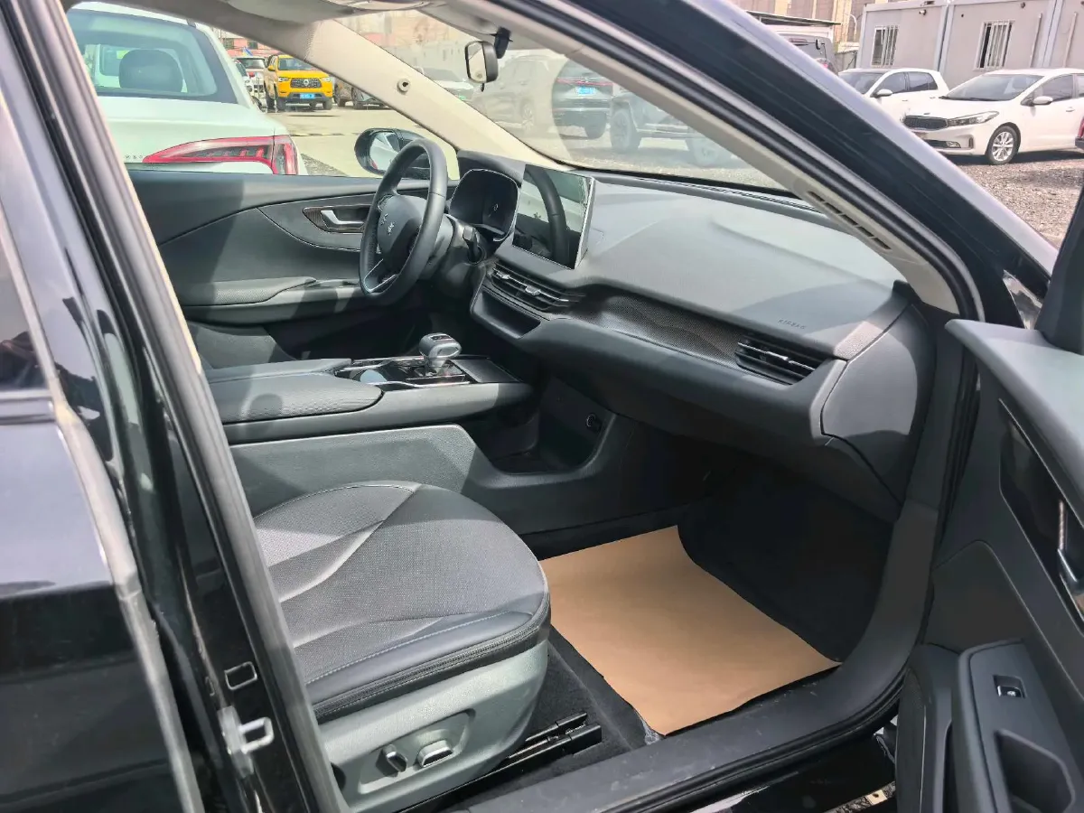 2022 HongQi E-QM5 BEV 54KWH,autocango,china used car exporter,china ev exporter,chinese used car exporter,chinese used ev exporter