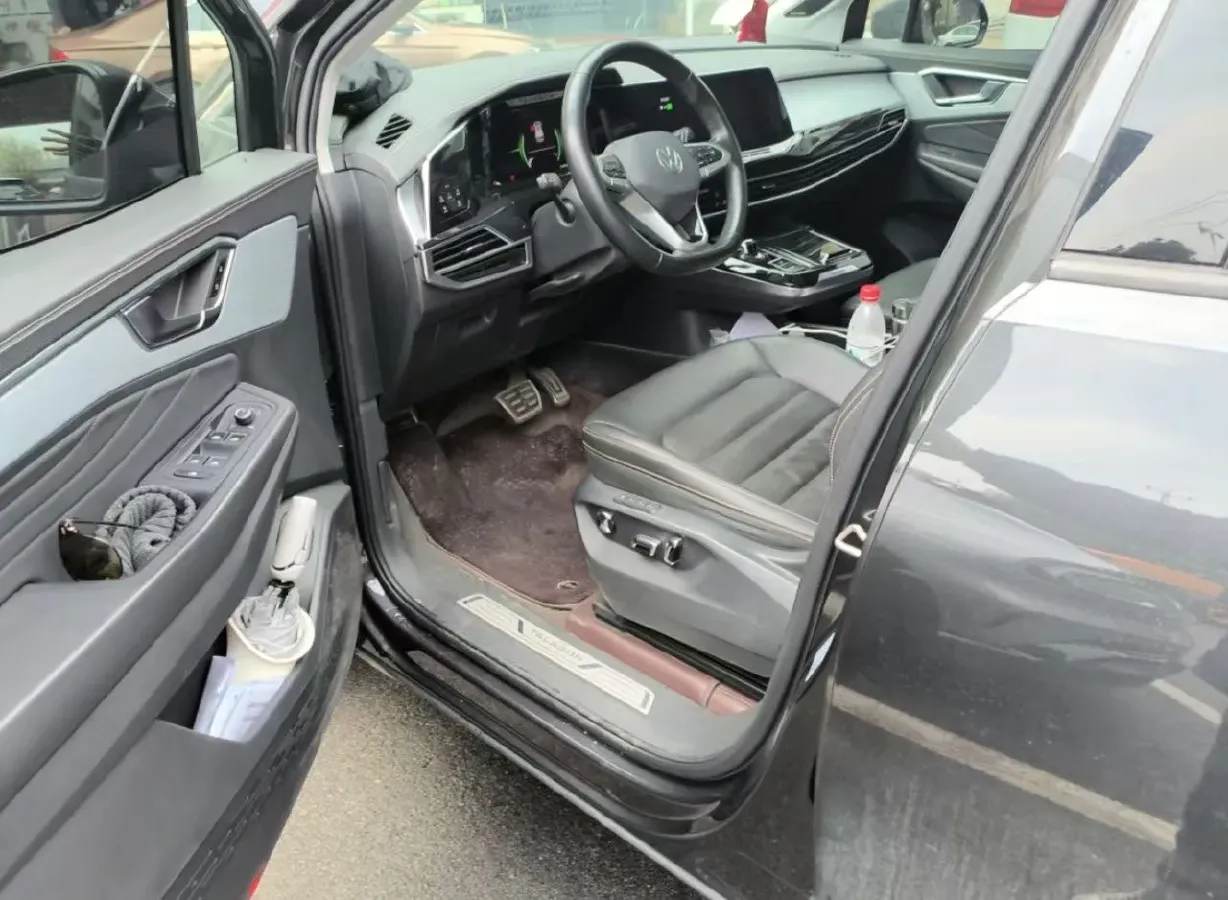 2021 Volkswagen Talagon 2.0T 220HP L4 7DCT,autocango,china used car exporter,china ev exporter,chinese used car exporter,chinese used ev exporter