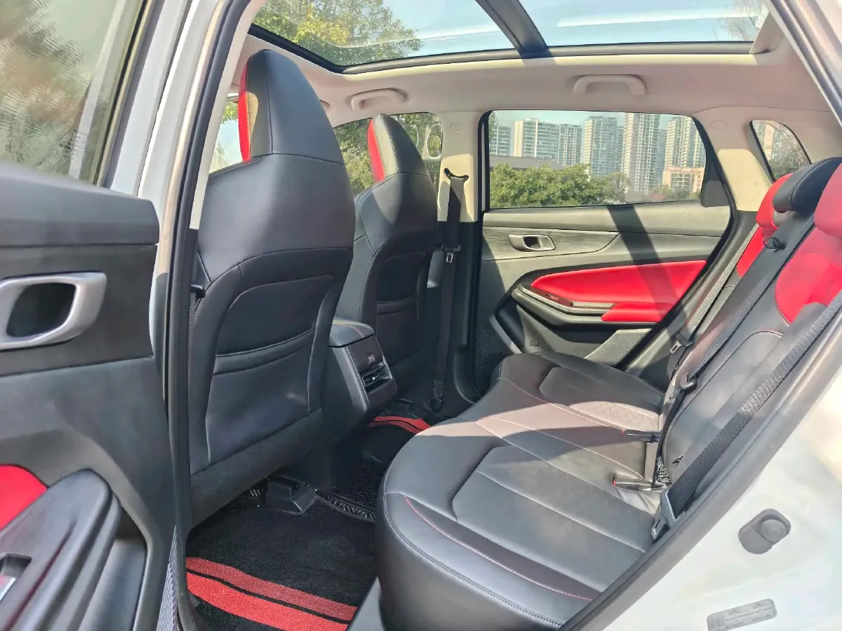 2022 ChangAn Oshan X7 Plus 1.5T 188HP L4 7DCT,autocango,china used car exporter,china ev exporter,chinese used car exporter,chinese used ev exporter