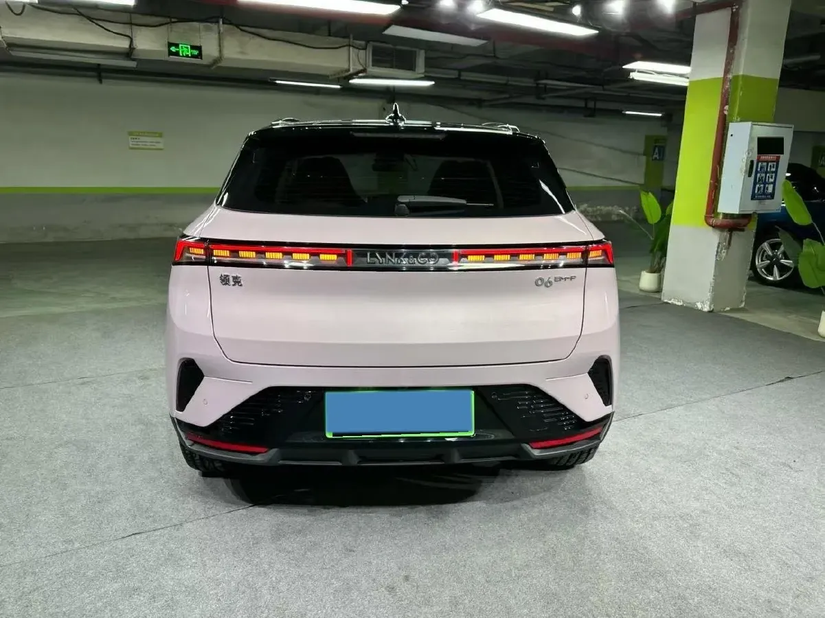 2025 LYNK&CO 06 EM-P 1.5L 120HP L4 3DHT PHEV 19.09KWH,autocango,china used car exporter,china ev exporter,chinese used car exporter,chinese used ev exporter