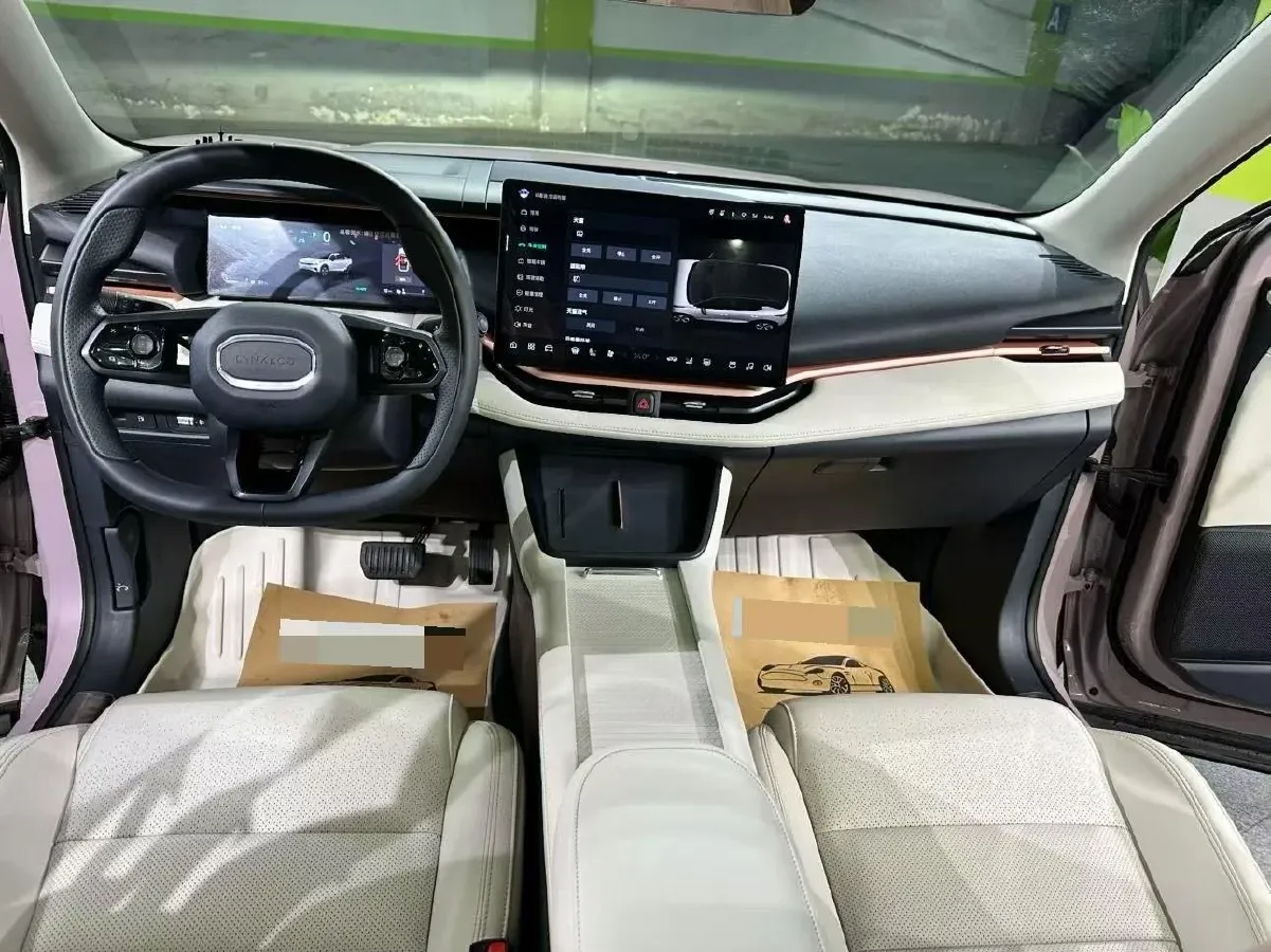 2025 LYNK&CO 06 EM-P 1.5L 120HP L4 3DHT PHEV 19.09KWH,autocango,china used car exporter,china ev exporter,chinese used car exporter,chinese used ev exporter