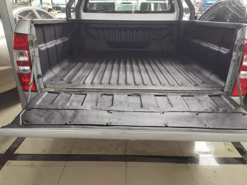 2023 Isuzu RE-MAX Jim 2.5T 143HP L4 6MT,autocango,china used car exporter,china ev exporter,chinese used car exporter,chinese used ev exporter