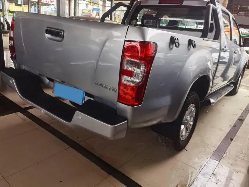 2023 Isuzu RE-MAX Jim 2.5T 143HP L4 6MT,autocango,china used car exporter,china ev exporter,chinese used car exporter,chinese used ev exporter