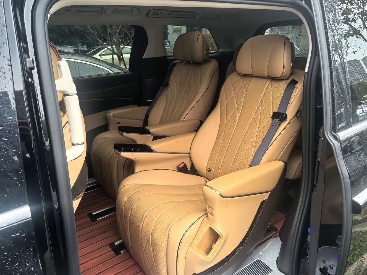 2024 Denza D9 1.5T 139HP L4 E-CVT PHEV 20.39KWH,autocango,china used car exporter,china ev exporter,chinese used car exporter,chinese used ev exporter