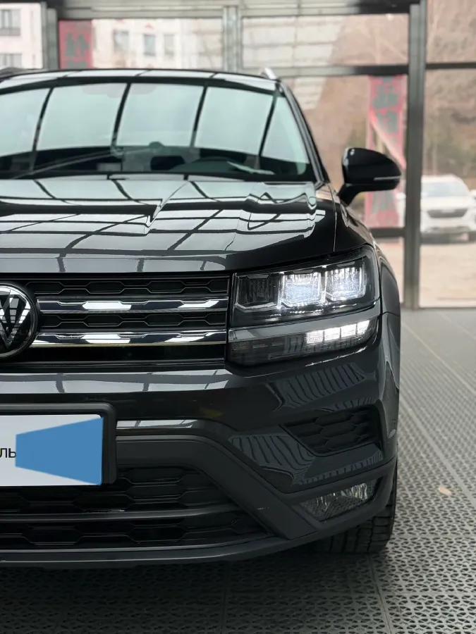 2022 Ford Transit 2.0T 202HP L4 6AT,autocango,china used car exporter,china ev exporter,chinese used car exporter,chinese used ev exporter