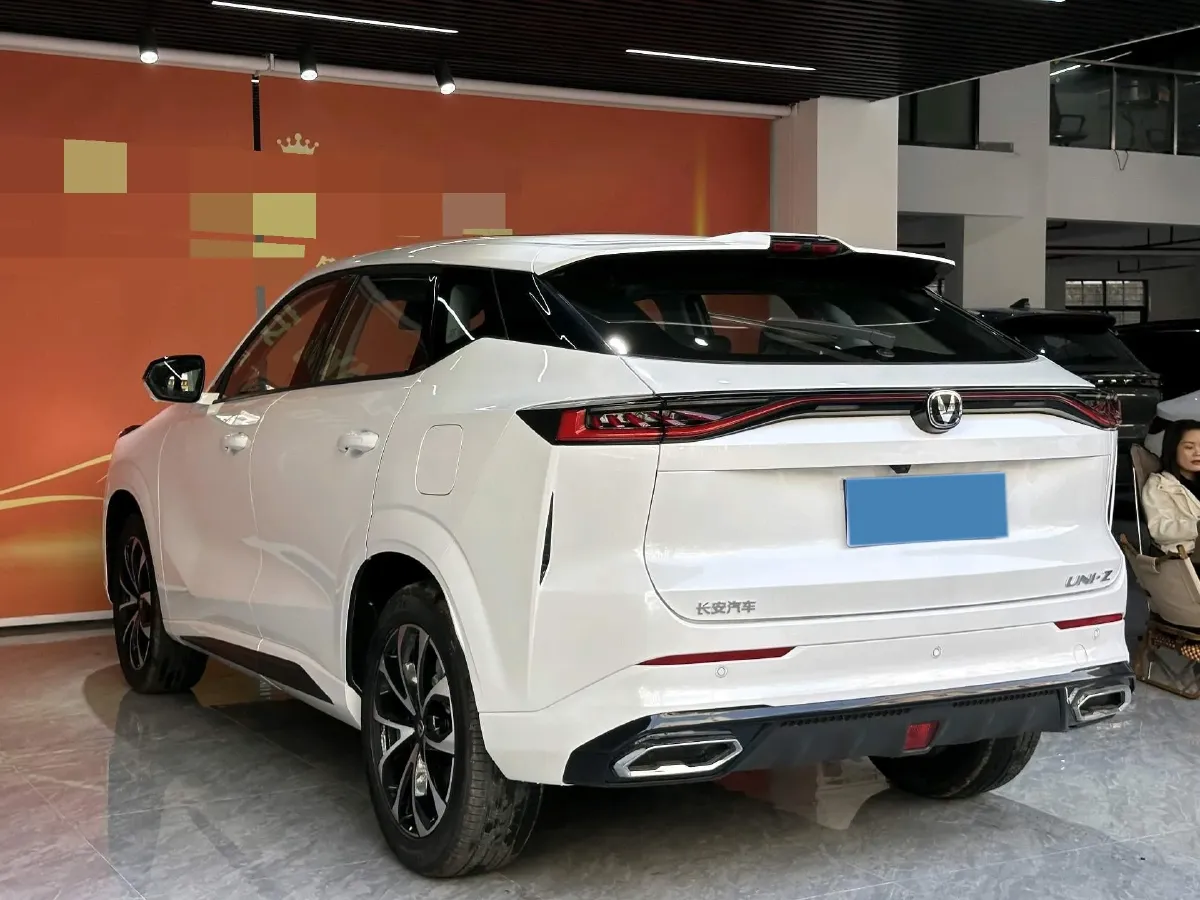 2024 ChangAn UNI-Z 1.5L 98HP L4 E-CVT PHEV 18.4KWH,autocango,china used car exporter,china ev exporter,chinese used car exporter,chinese used ev exporter