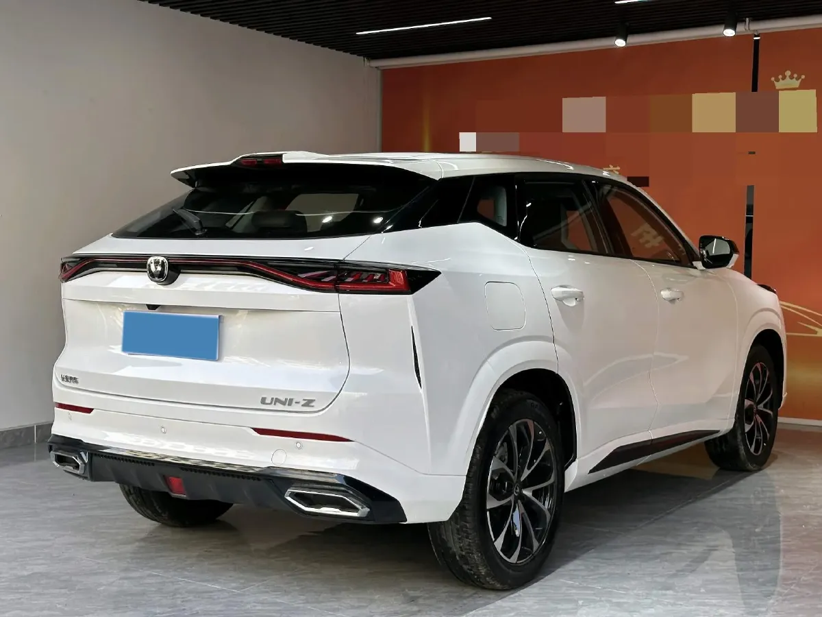 2024 ChangAn UNI-Z 1.5L 98HP L4 E-CVT PHEV 18.4KWH,autocango,china used car exporter,china ev exporter,chinese used car exporter,chinese used ev exporter