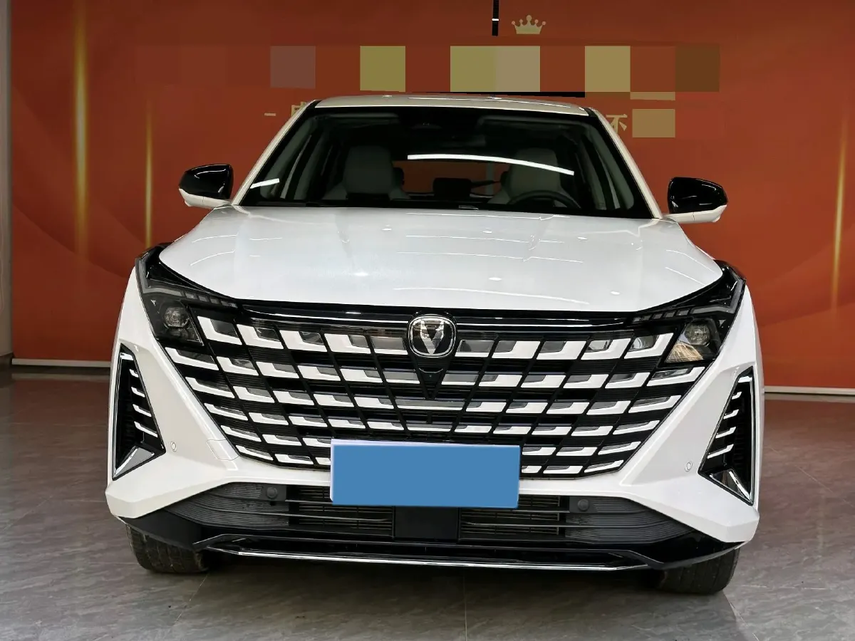 2024 ChangAn UNI-Z 1.5L 98HP L4 E-CVT PHEV 18.4KWH,autocango,china used car exporter,china ev exporter,chinese used car exporter,chinese used ev exporter