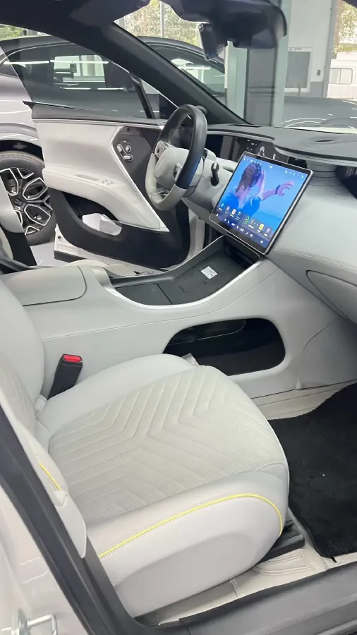 2022 Avatr 11 BEV 90.38KWH,autocango,china used car exporter,china ev exporter,chinese used car exporter,chinese used ev exporter