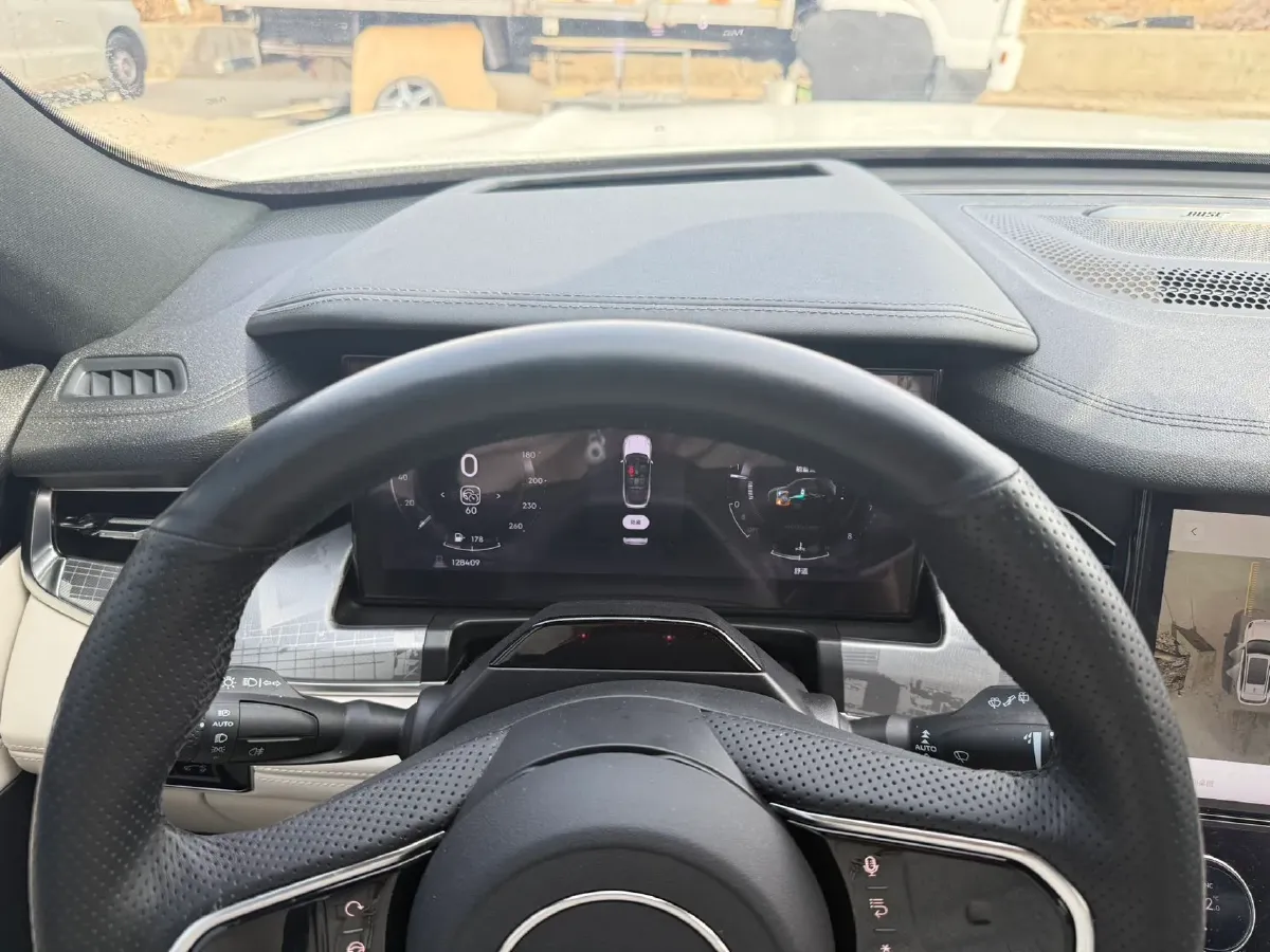 2021 Kia Carnival 2.0T 233HP L4 8AT,autocango,china used car exporter,china ev exporter,chinese used car exporter,chinese used ev exporter