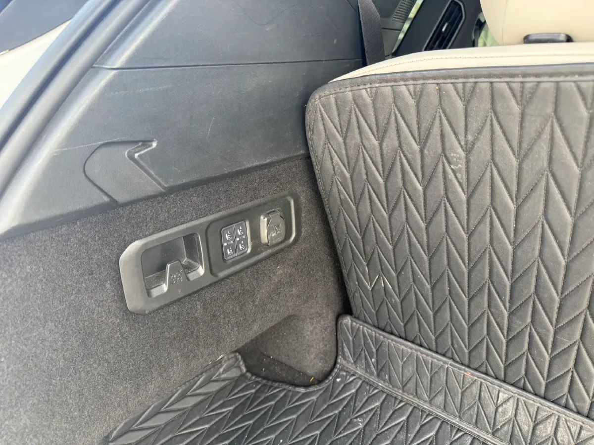 2021 Kia Carnival 2.0T 233HP L4 8AT,autocango,china used car exporter,china ev exporter,chinese used car exporter,chinese used ev exporter