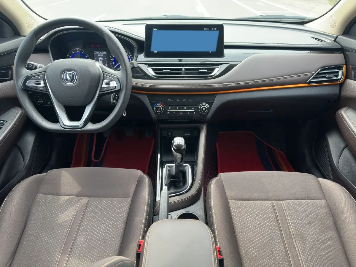 2019 ChangAn Eado DT 1.6L 125HP L4 5MT,autocango,china used car exporter,china ev exporter,chinese used car exporter,chinese used ev exporter