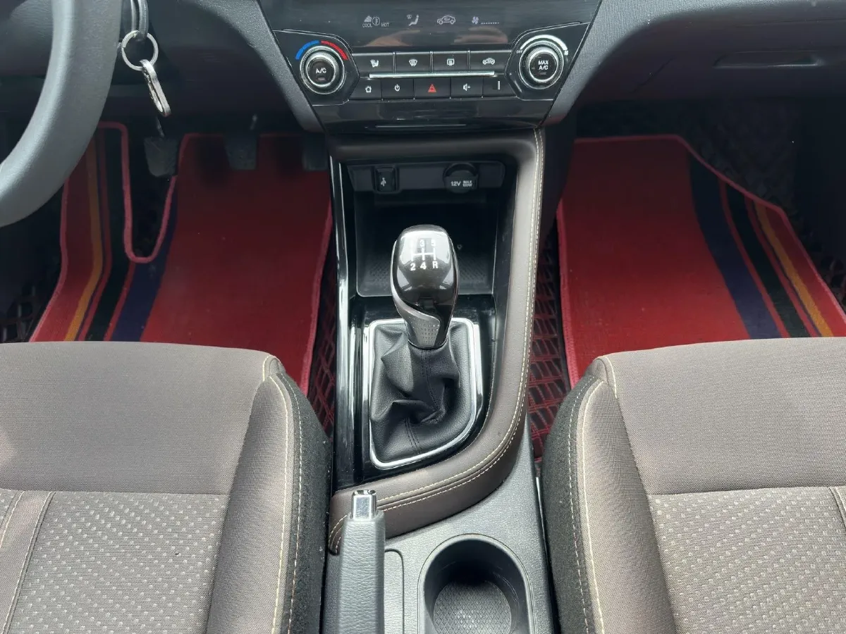 2019 ChangAn Eado DT 1.6L 125HP L4 5MT,autocango,china used car exporter,china ev exporter,chinese used car exporter,chinese used ev exporter