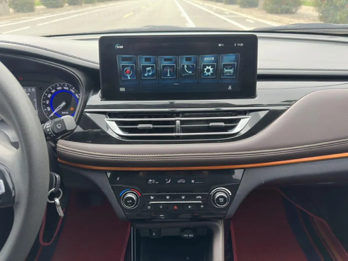 2019 ChangAn Eado DT 1.6L 125HP L4 5MT,autocango,china used car exporter,china ev exporter,chinese used car exporter,chinese used ev exporter