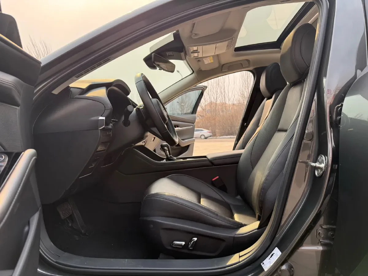 2022 Mazda 3 Axela 2.0L 158HP L4 6AT,autocango,china used car exporter,china ev exporter,chinese used car exporter,chinese used ev exporter