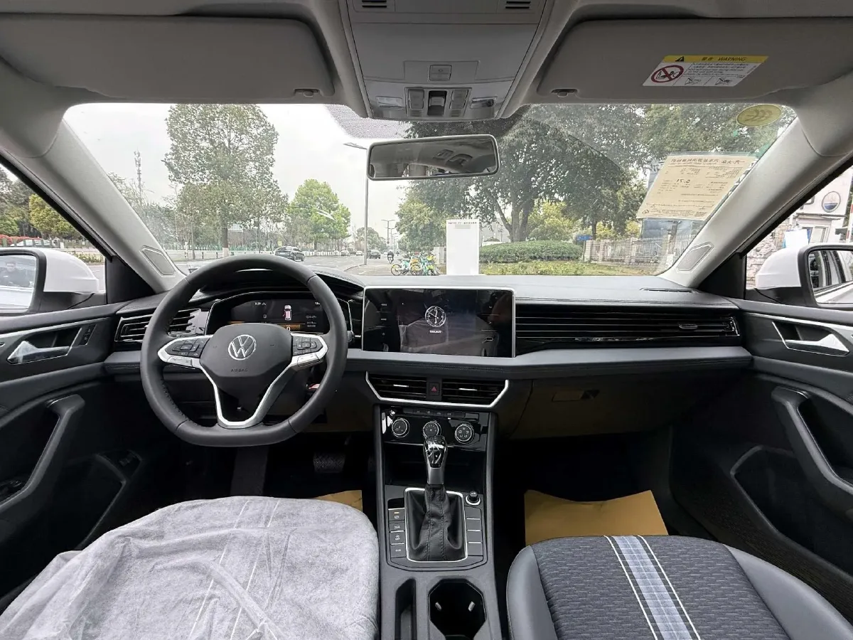 2024 Volkswagen Sagitar 1.2T 116HP L4 7DCT,autocango,china used car exporter,china ev exporter,chinese used car exporter,chinese used ev exporter