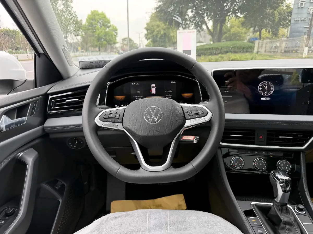 2024 Volkswagen Sagitar 1.2T 116HP L4 7DCT,autocango,china used car exporter,china ev exporter,chinese used car exporter,chinese used ev exporter