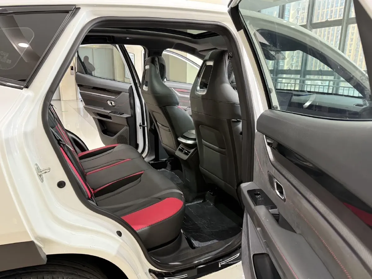 2022 Jetour DASHING 1.6T 197HP L4 7DCT,autocango,china used car exporter,china ev exporter,chinese used car exporter,chinese used ev exporter