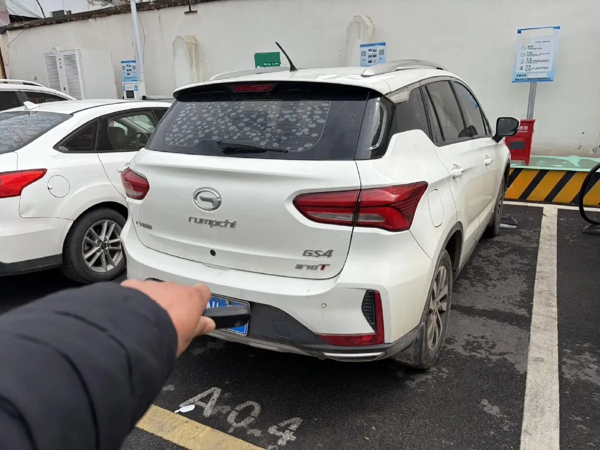 2019 GAC Trumpchi GS4 1.5T 169HP L4 6MT,autocango,china used car exporter,china ev exporter,chinese used car exporter,chinese used ev exporter