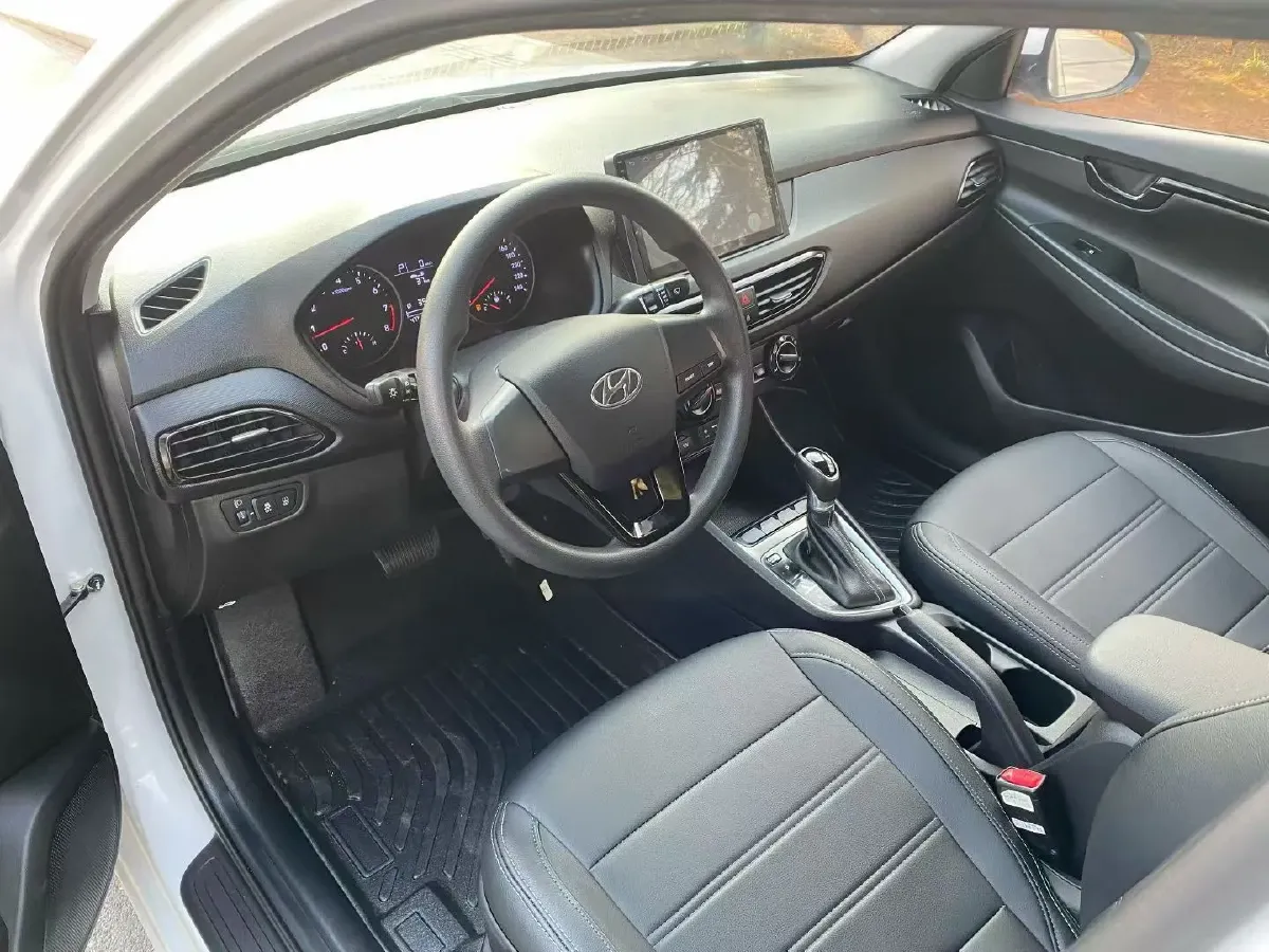 2017 Hyundai Celesta 1.6L 123HP L4 6AT,autocango,china used car exporter,china ev exporter,chinese used car exporter,chinese used ev exporter